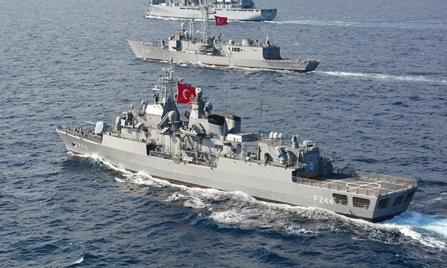 Προαναγγέλλει πολεμική σύγκρουση στο Αιγαίο ο Τούρκος ΥΠΑΜ – Δέσμευσαν περιοχή στη Λήμνο για άσκηση με πραγματικά πυρά οι Τούρκοι